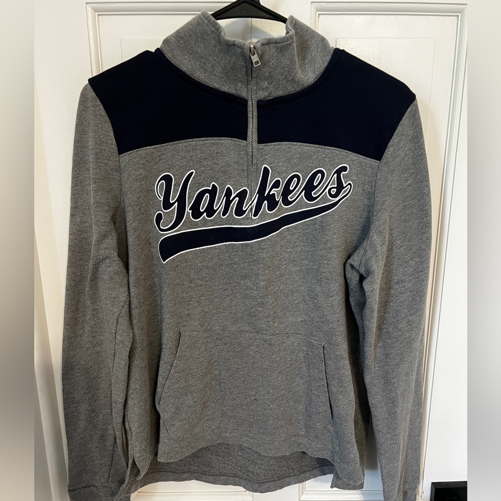 PINK size Medium Yankees Quarter Zip Pullover